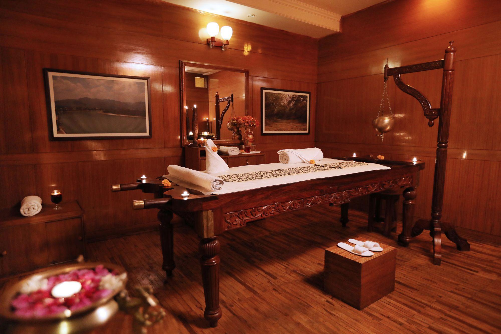 Ganga Kinare- A Riverside Boutique Resort, Rishīkesh Dış mekan fotoğraf