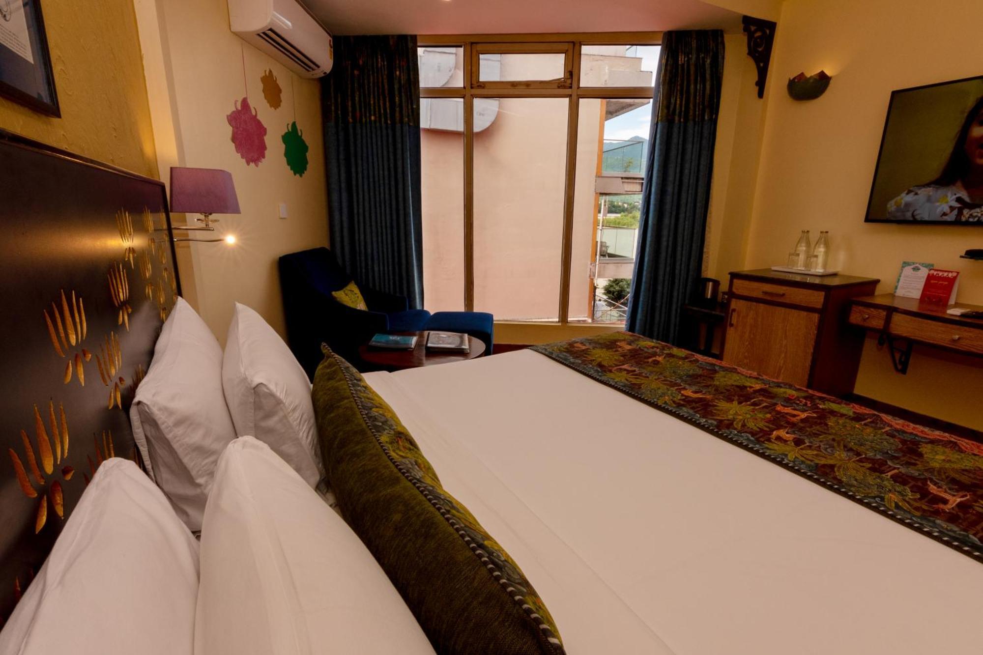 Ganga Kinare- A Riverside Boutique Resort, Rishīkesh Dış mekan fotoğraf