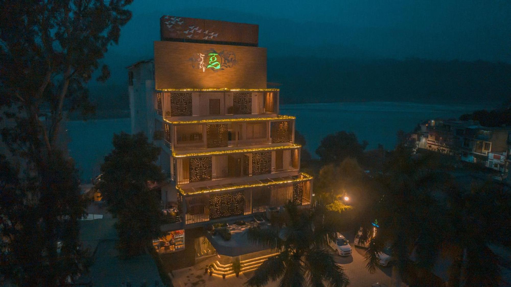 Ganga Kinare- A Riverside Boutique Resort, Rishīkesh Dış mekan fotoğraf
