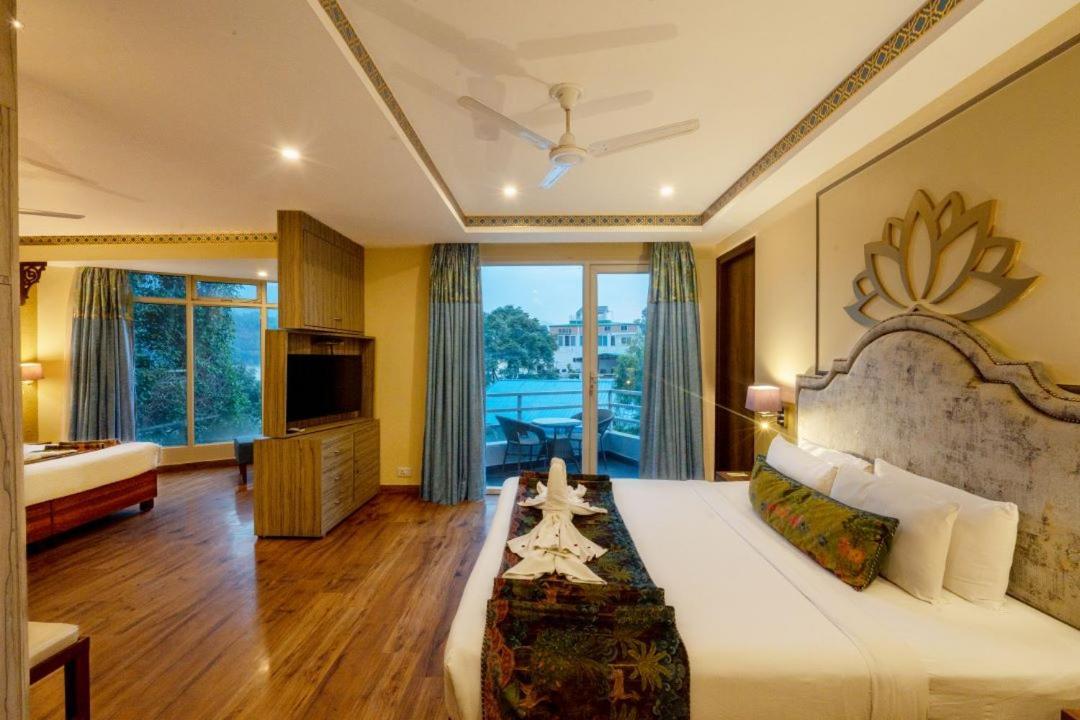 Ganga Kinare- A Riverside Boutique Resort, Rishīkesh Dış mekan fotoğraf